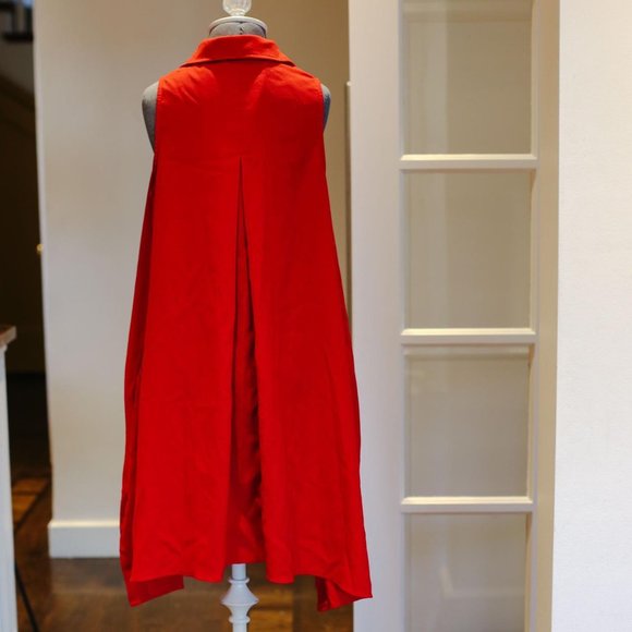 Red top - Picture 2 of 4